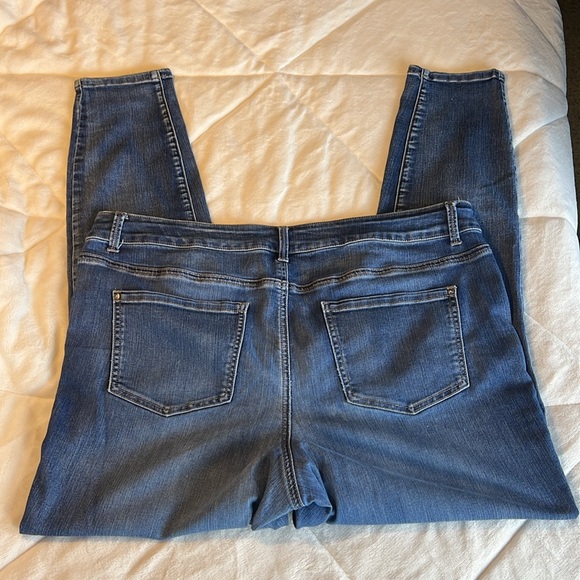 Maurice’s ever flex high rise 20w long - Picture 5 of 16